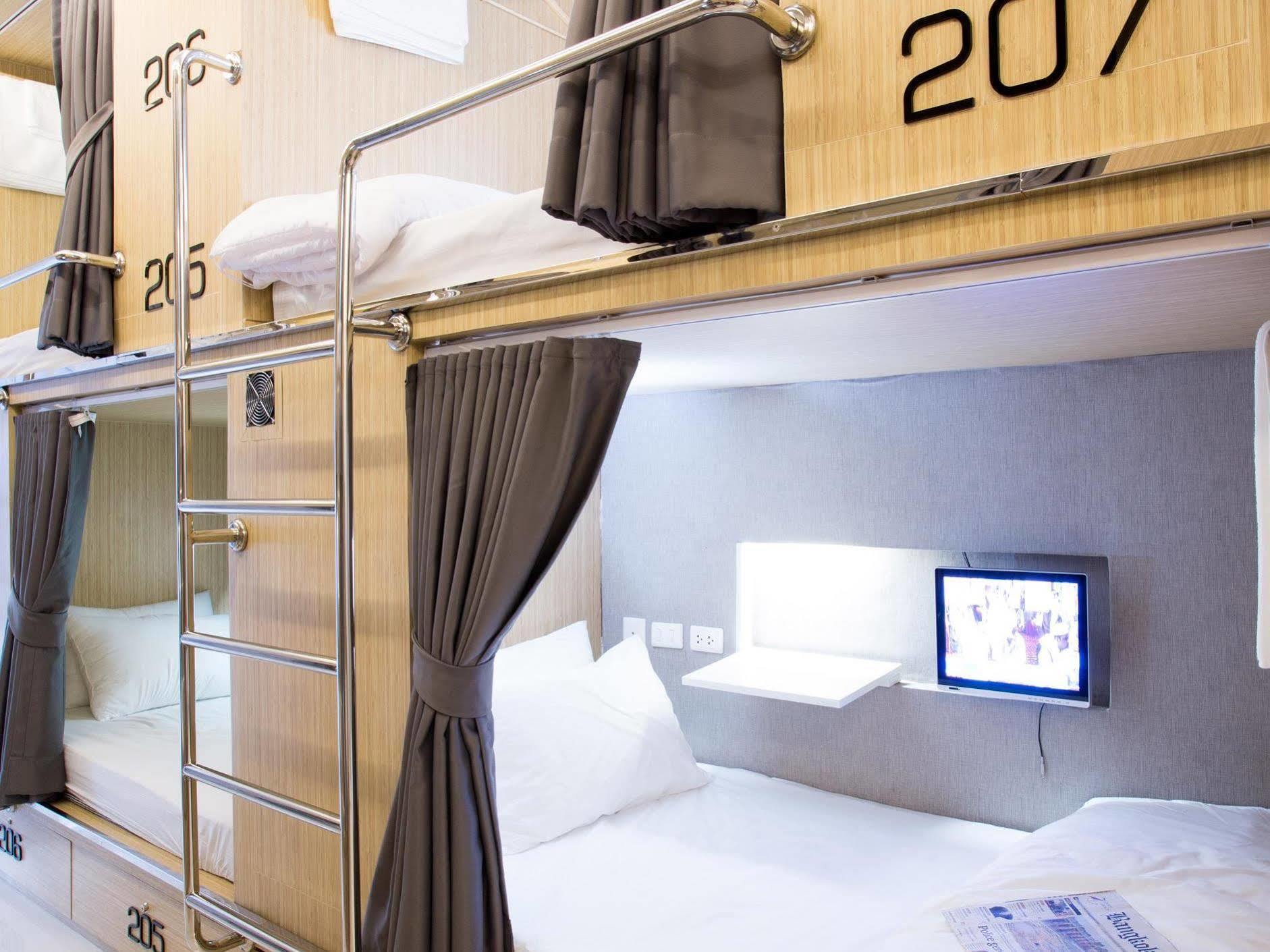 Sleeplab Hostel Бангкок Экстерьер фото